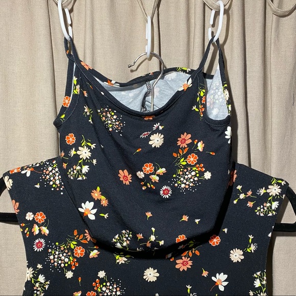 Salaam 'Stella' Tank-Face Mask Top - Picture 3 of 14